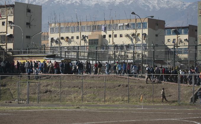 Seis internos condenados por causas de DD.HH. dieron positivo a COVID-19: Uno de ellos está grave