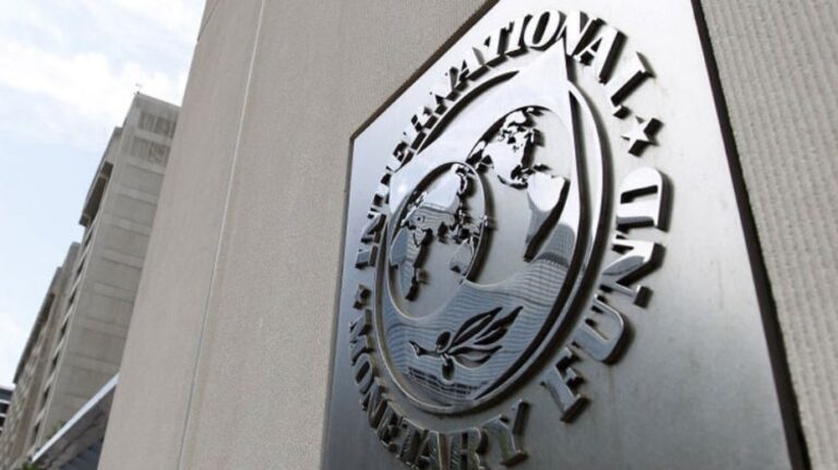 FMI se mantiene optimista y aumenta a 6% proyección de crecimiento económico de Chile