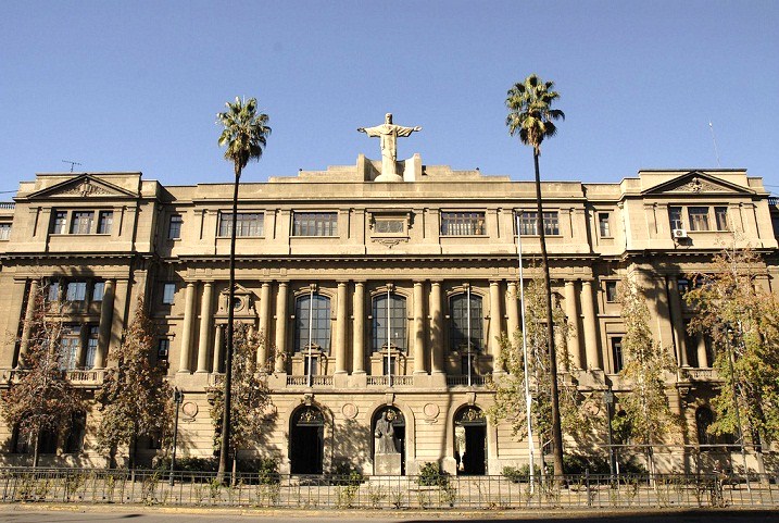 Elecciones FEUC: Candidato gremialista acusado de abuso sexual se querella contra quienes difundieron la denuncia