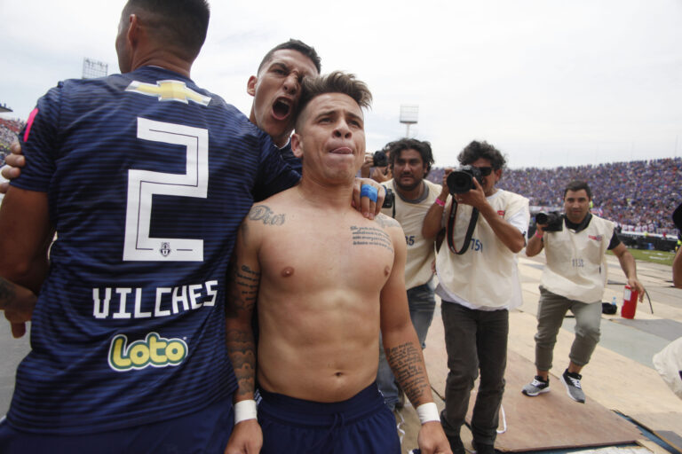 U. de Chile derrotó a la UC y se le acerca en la tabla de posiciones
