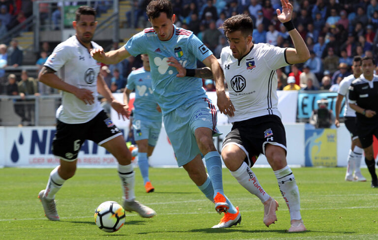 Sigue en crisis: Colo Colo iguala y no conoce de triunfos desde agosto