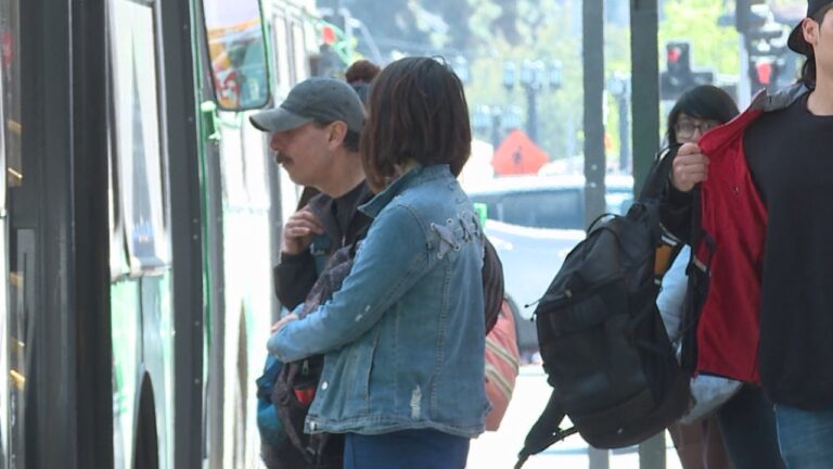 9 de cada 10 mujeres declara sentirse insegura cuando usa el transporte público