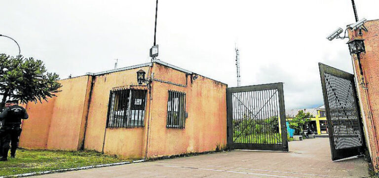 Sename: 4 menores hospitalizados tras ingerir vidrio molido en Coronel