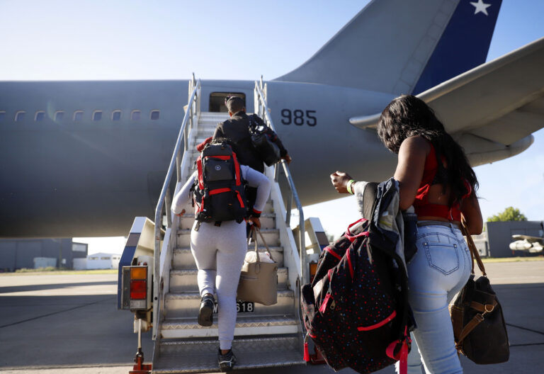101 Chilenos en Venezuela volverán al país en el mismo avión que retornará a haitianos