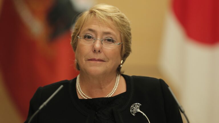 Revista estadounidense incorporó a Michelle Bachelet como una de las 100 líderes mundiales de 2019