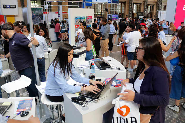 Demre planea extender plazo de postulaciones a universidades debido a problemas en el sitio web