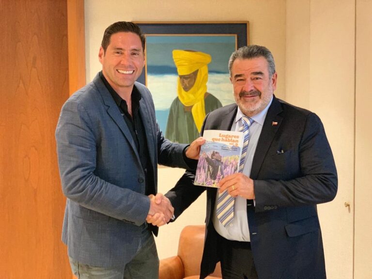 Luksic defendió a Pancho Saavedra luego que J.A. Kast lo acusara de ganarse la fama 