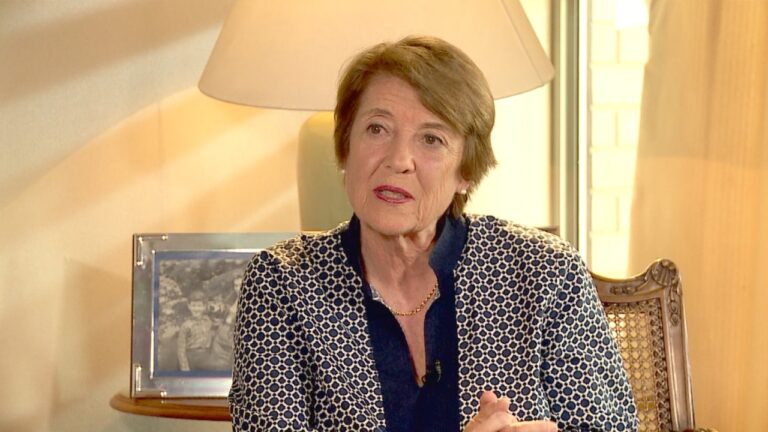 Ministra Consuelo Valdés por trabajos informales en la cultura: 