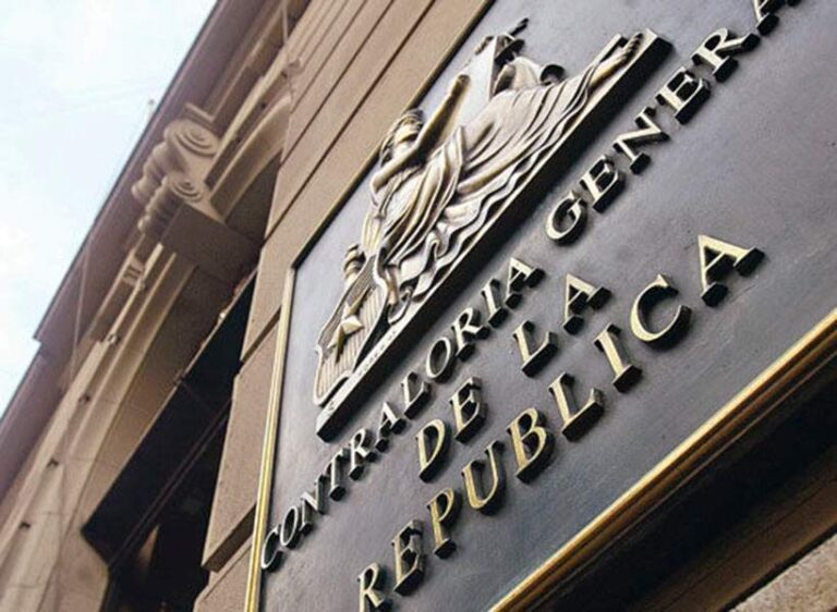 Contraloría oficia a Carabineros pidiendo protocolos vigentes por su actuar en manifestaciones