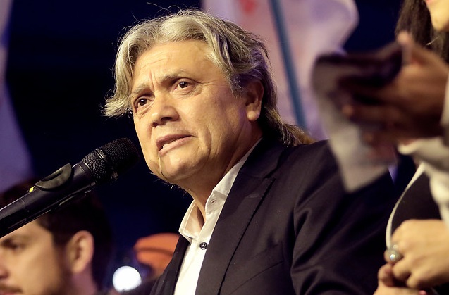 Senador Navarro propuso trasladar el Congreso a Santiago para derogar los viáticos