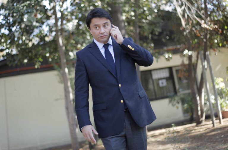 Alcalde de La Florida demandará al Minsal por no pagar sueldos a trabajadores