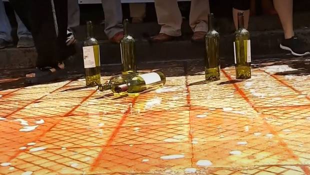 Diputado de RN quiere que los vinos chilenos tengan sólo 1% de agua