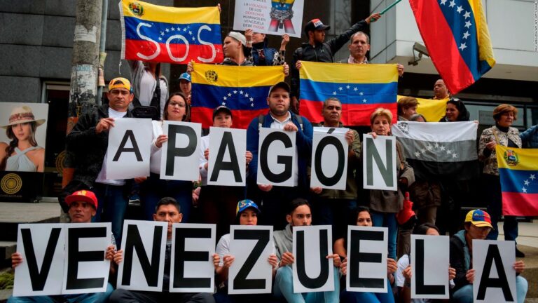 Apagón masivo afecta a 21 estados de Venezuela