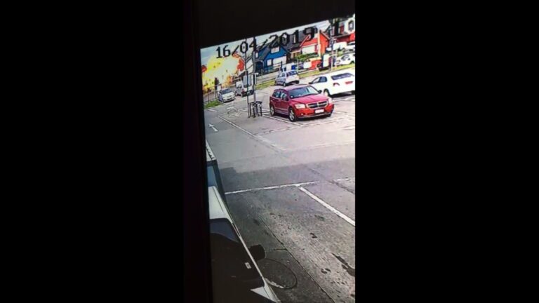 Captaron el momento exacto de la caída de la avioneta en Puerto Montt