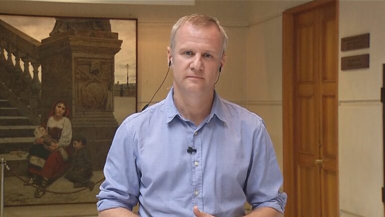 Felipe Kast solicita derecho a cuarentena para trabajadoras de casa particular