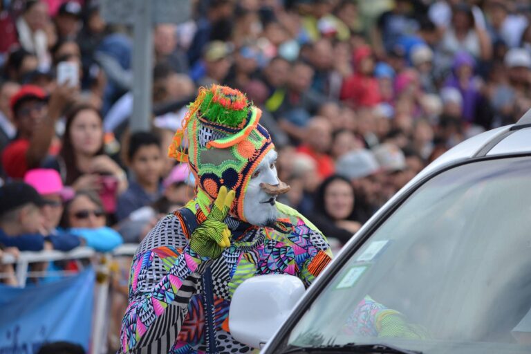 Nadie es profeta en su tierra: Karcocha, el mimo que triunfó en Europa y vuelve a Chile con su show