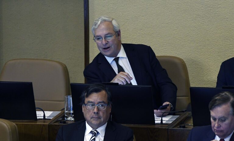 Diputado Urrutia dijo que la ley de adopción se desvirtuó 