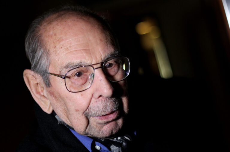 Quién fue Carlos Altamirano (1922-2019), una de las figuras más importantes en la historia del PS chileno