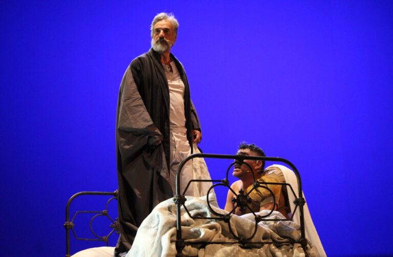 “Lear, el rey y su doble”, “La ciudad de la fruta” y “Coro”: Las obras que debes ver antes de que termine mayo