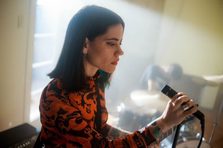 El regreso de Elisa Montes: Así suena 