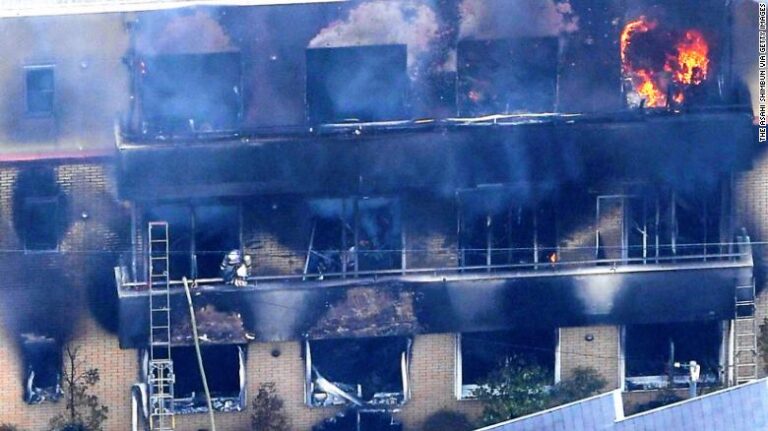 Policía de Tokio sospecha que el incendio en estudio de animé fue intencional