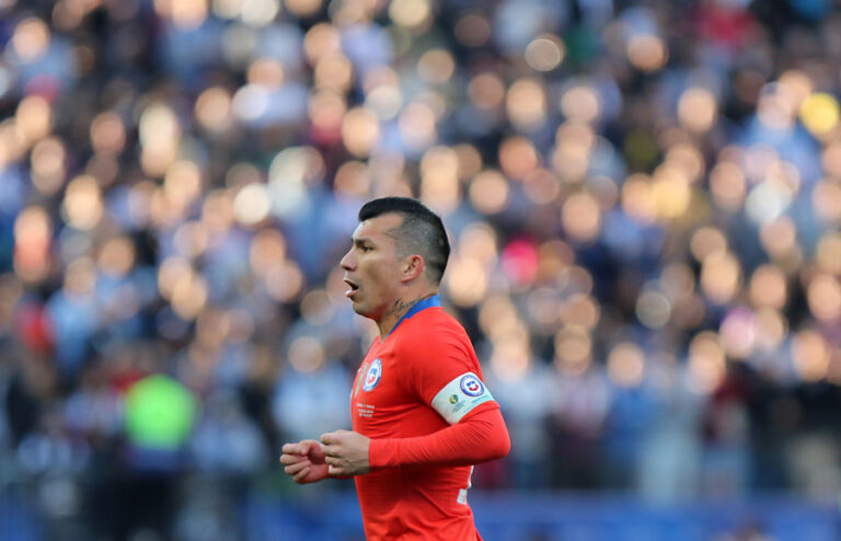Gary Medel puso fecha para su regreso a la UC: “En un par de años, en dos puede ser”