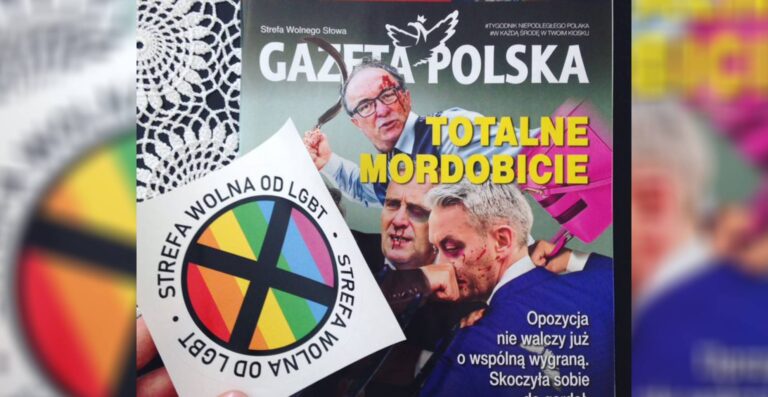 Revista polaca distribuye stickers con la frase 