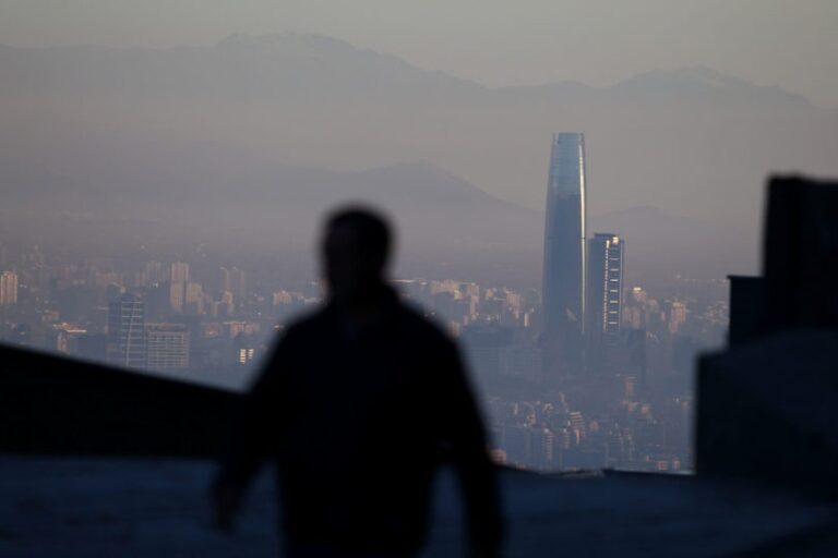 Declaran alerta ambiental para este domingo en Santiago