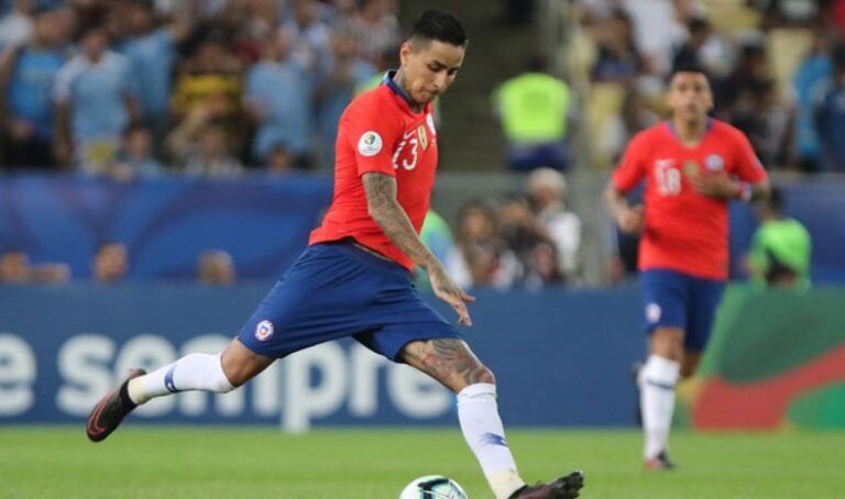 Erick Pulgar fue presentado como nuevo refuerzo de la Fiorentina