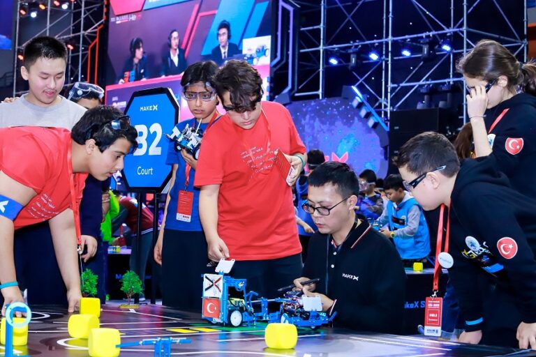 Por primera vez en Chile: Torneo juvenil de robótica mundial convoca a niños a armar su propio Robot City Guardian