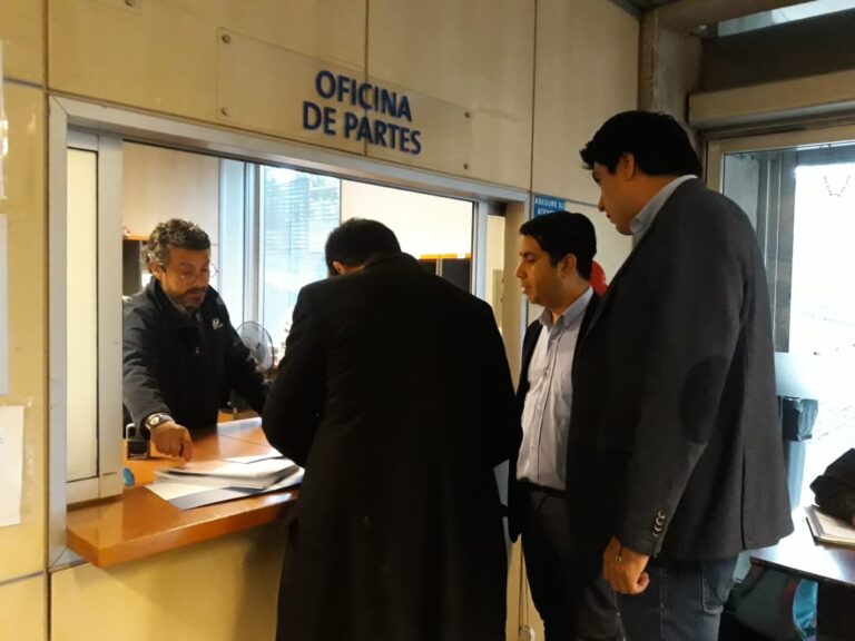 Denuncian entrega de leche en mal estado en centros de salud de Cerro Navia