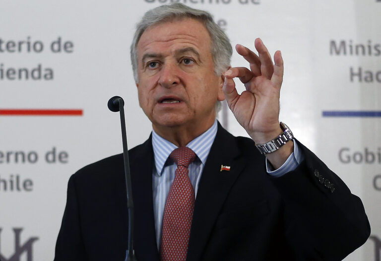 Acuerdo Nacional: Ex ministro Felipe Larraín pide incluir subsidio al empleo y una extensión del IFE