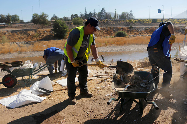 Escasez hídrica: Lo Barnechea, Vitacura y Las Condes se suman a la emergencia