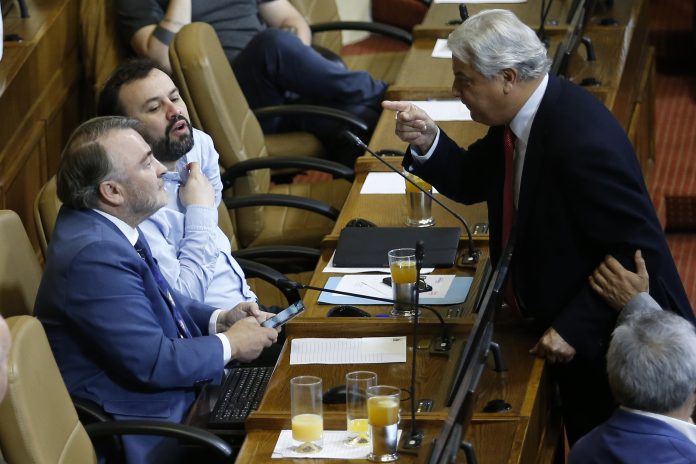 Naranjo vs Auth: Lo acusó de mentir, de apoyar al gobierno y de faltar a su responsabilidad política al no renunciar