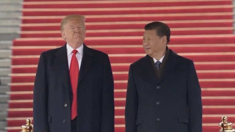 Trump firma acuerdo comercial preliminar con China