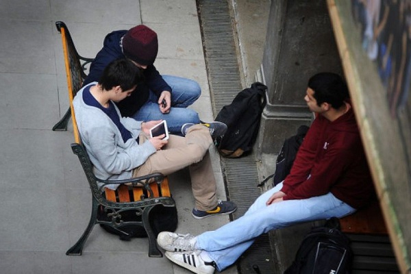 Estudio sostiene que el 62% de los estudiantes de la salud evalúa congelar o abandonar su carrera a causa de la crisis