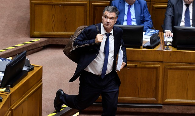 Manuel José Ossandón y nueva Constitución: 