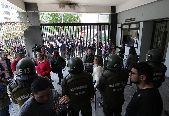 M. de Santiago determinó el cierre del año escolar del INBA y el Instituto Nacional