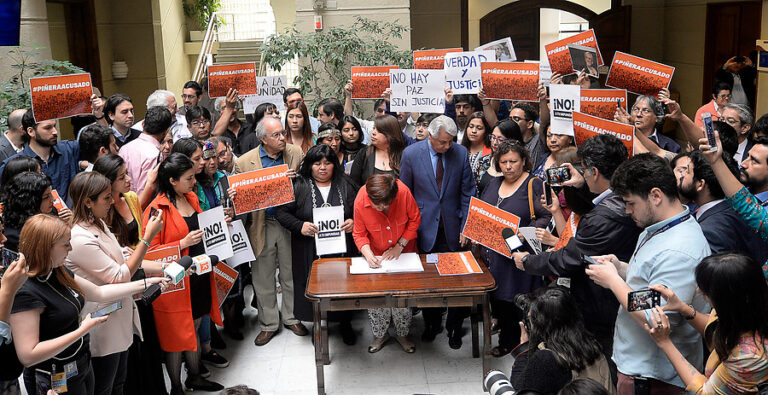 Diputados de oposición presentaron una acusación constitucional contra el presidente Piñera