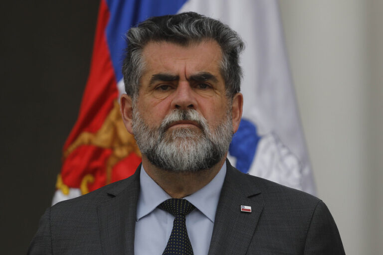 Ubilla rechaza los fallos que prohíben la escopeta antidisturbios: 