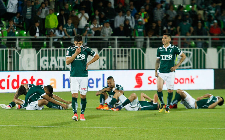 Jugadores de Wanderers se unen a las marchas para exigir justicia deportiva a la ANFP