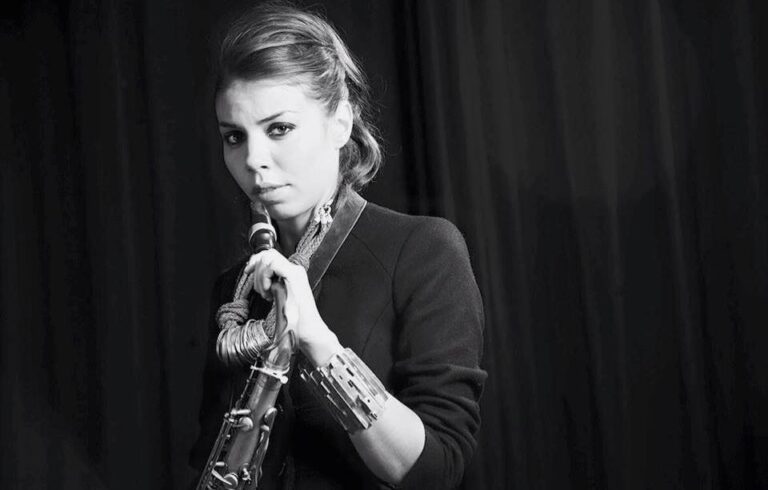 Conoce a Melissa Aldana, la única chilena nominada a los Grammy 2020