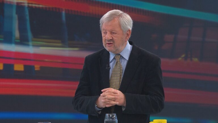 Raúl Sohr por visita de pdte. francés a China: “Macron aparece como la figura más potente para representar a la UE