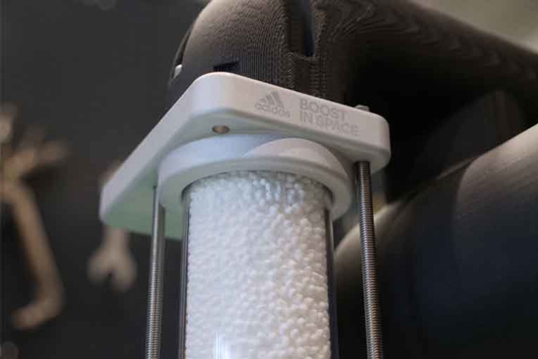 Adidas probará su calzado deportivo en el espacio