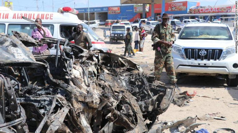 Somalia: Atentado suicida con coche bomba deja al menos 79 muertos