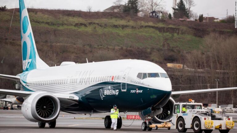 Por qué Boeing no seguirá comercializando el 737 Max