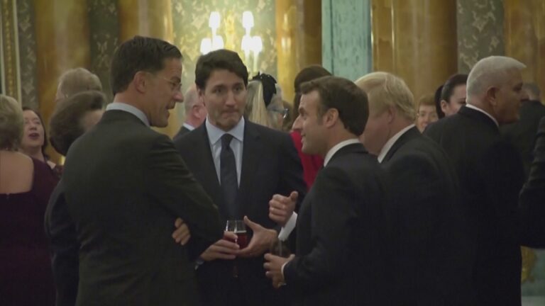 Captan a líderes mundiales mientras habrían estado bromeando sobre Trump