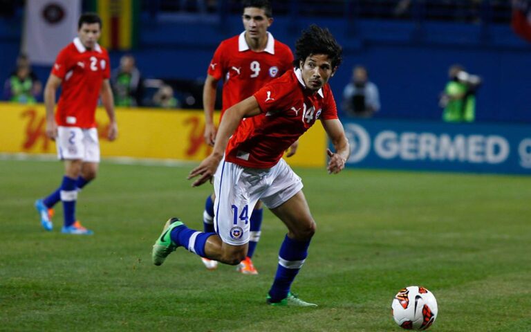 No habrá dupla soñada en Colo Colo: Matías Fernández retorna, pero Jorge Valdivia se va