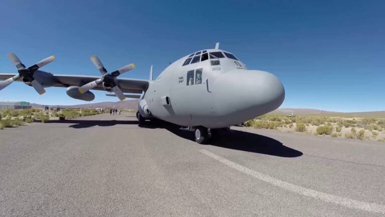 Viajaban 21 pasajeros y 17 tripulantes: FACh dio por siniestrado avión que se dirigía a la Antártica