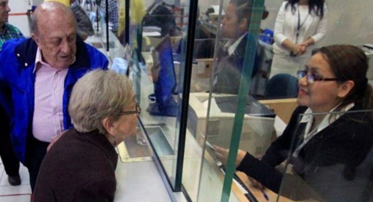 ¿Recibes una pensión del IPS? Los documentos que necesitas para cobrarla si tu comuna está en cuarentena